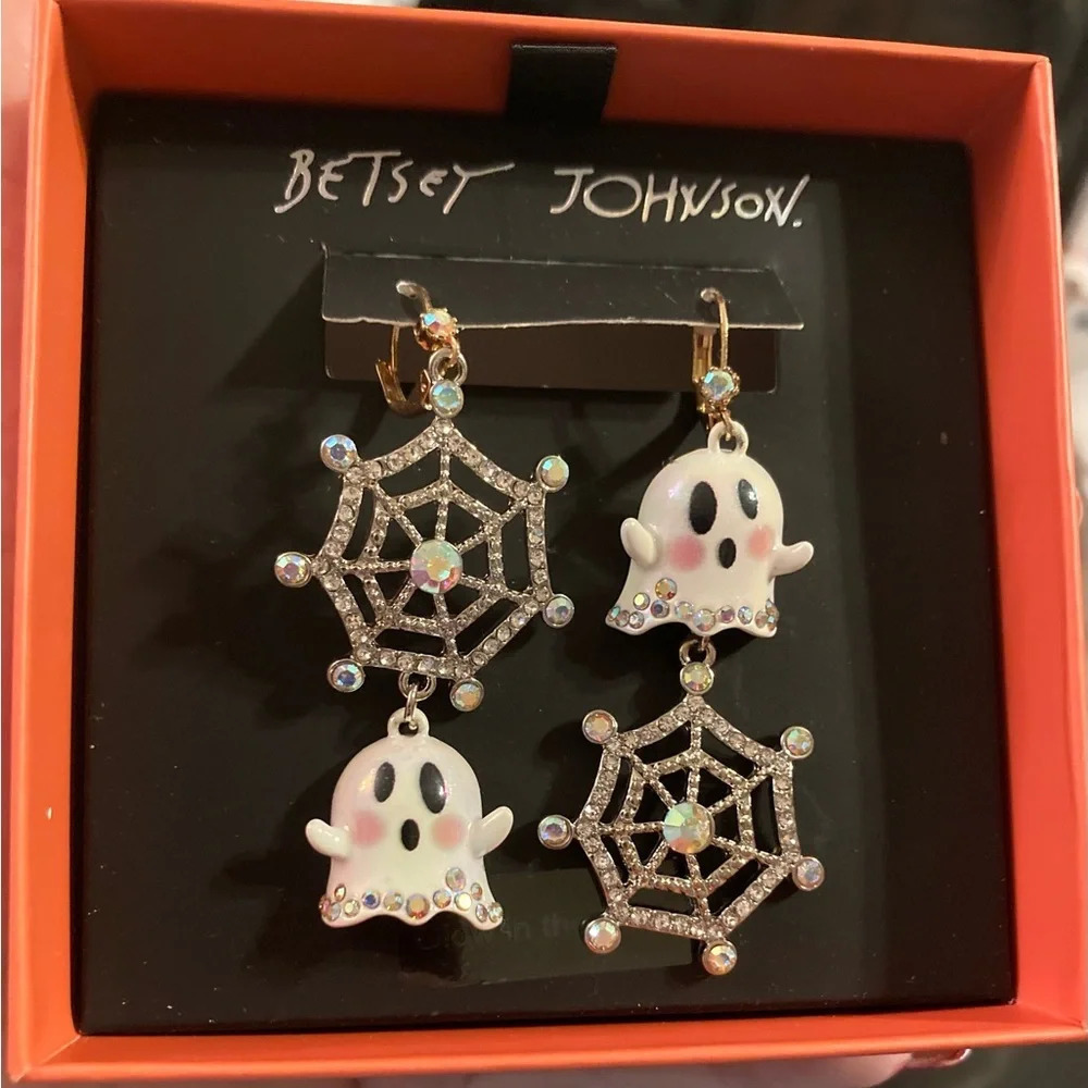 BETSEY JOHNSON 2023 Halloween Glow in the Dark Ghost & Spider Web Earrings NWT